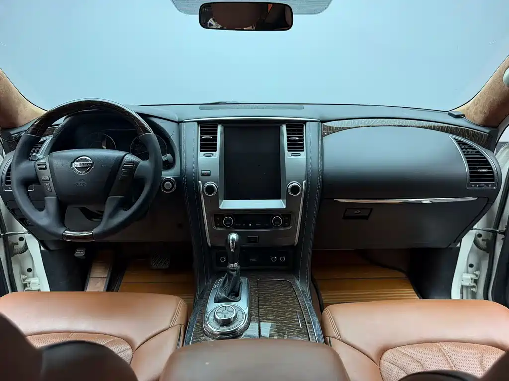 Nissan Patrol — фото 4