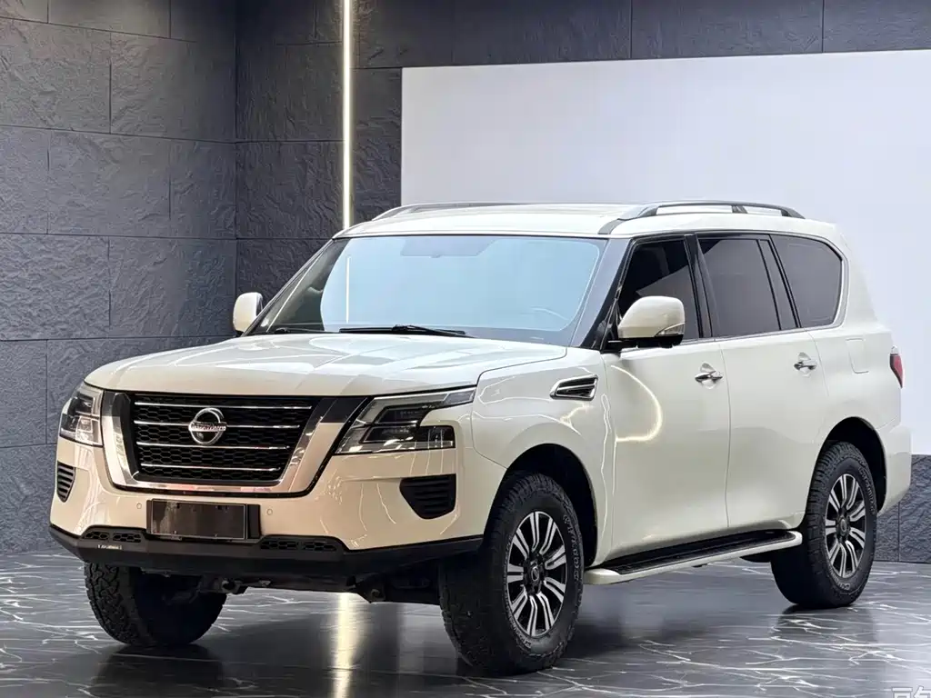 Nissan Patrol — фото 1