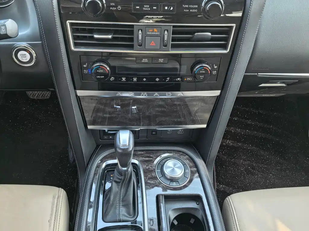 Nissan Patrol — фото 9