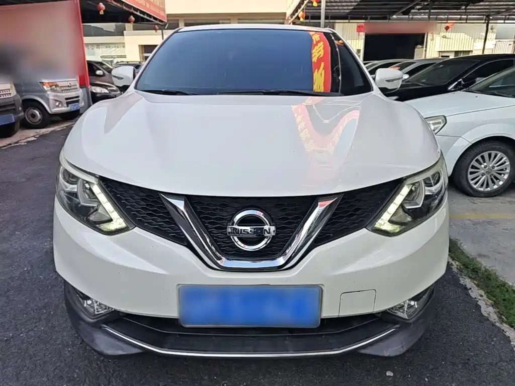 Nissan Qashqai — фото 2
