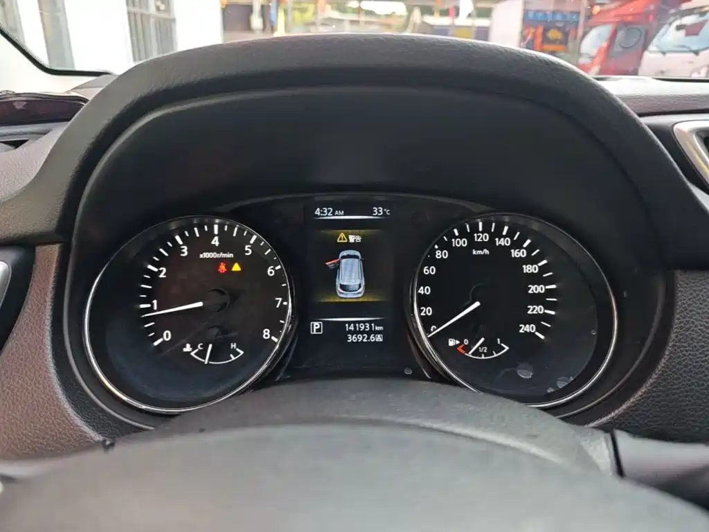 Nissan Qashqai — фото 11