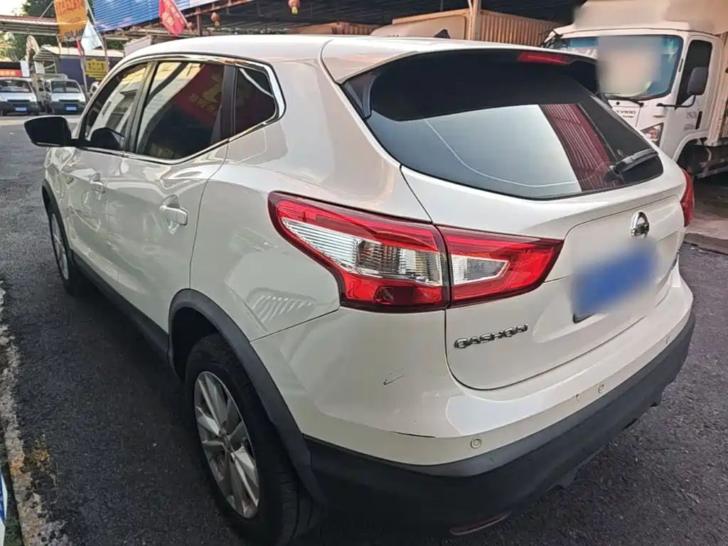 Nissan Qashqai — фото 4