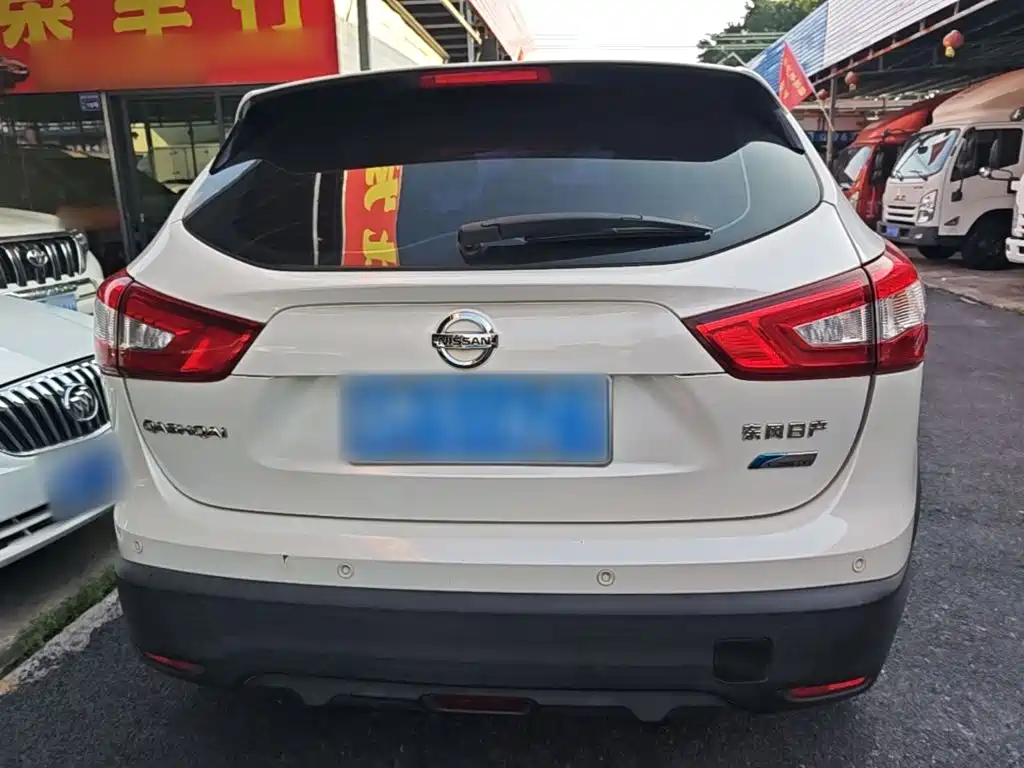 Nissan Qashqai — фото 5