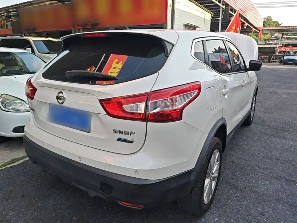 Nissan Qashqai — фото 6