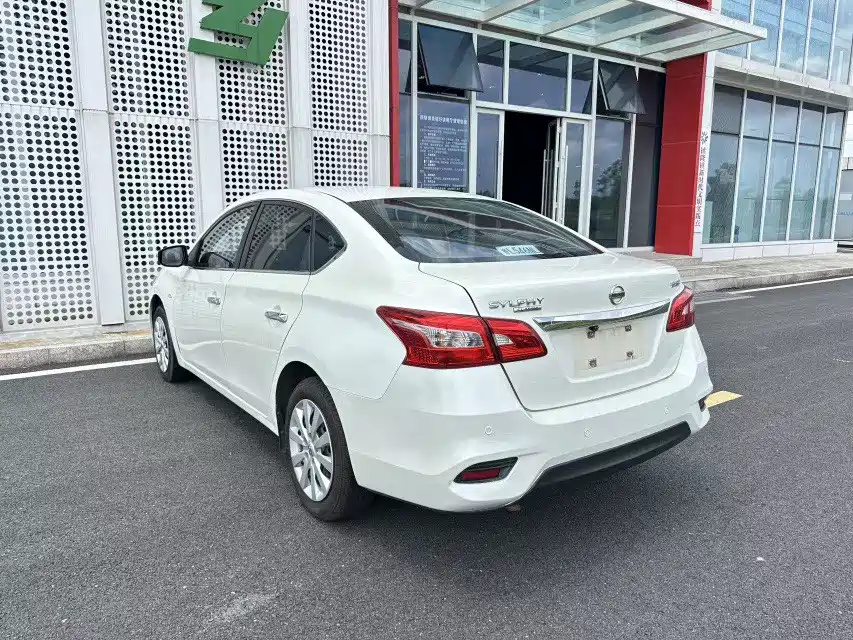 Nissan Sylphy — фото 25