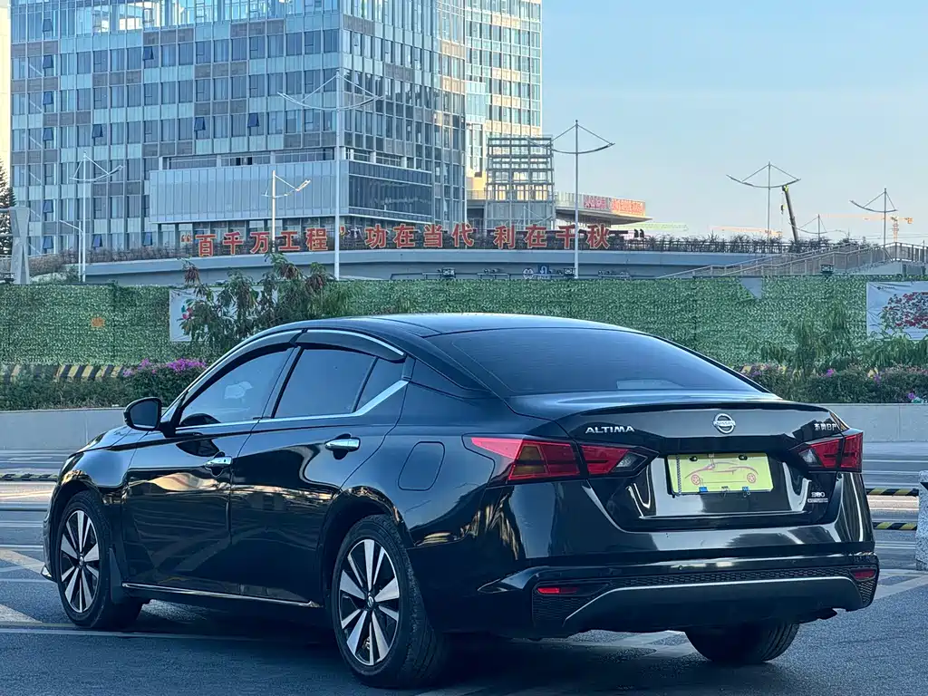 Nissan Teana — фото 4