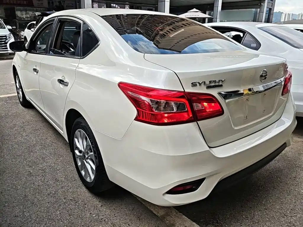 Nissan Sylphy — фото 4