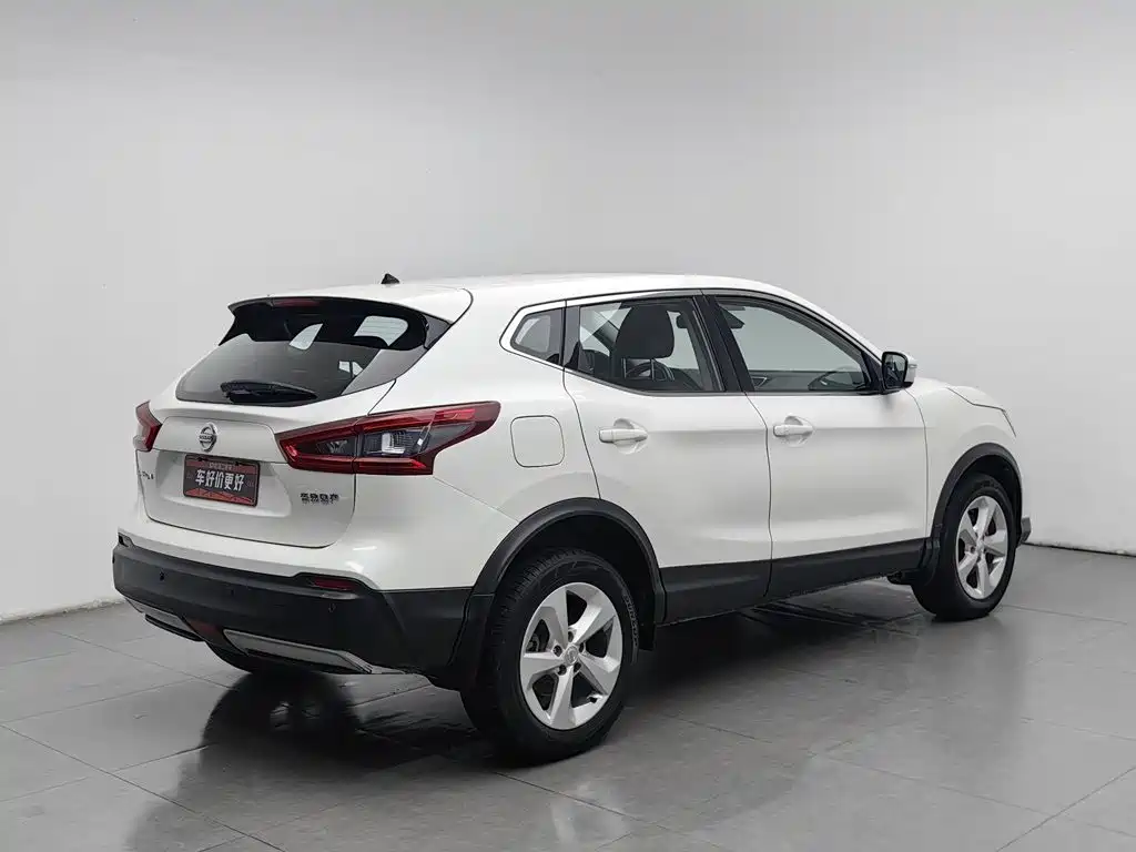 Nissan Qashqai — фото 2