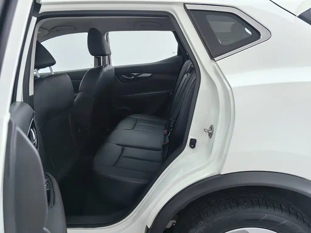 Nissan Qashqai — фото 15
