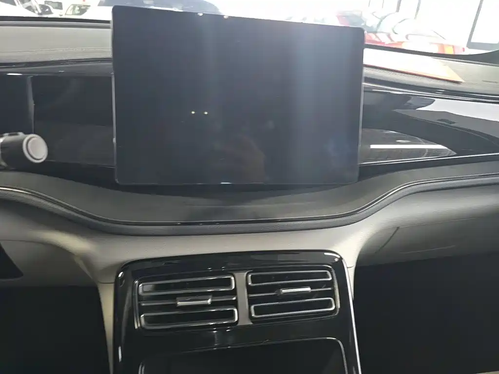 BYD Qin PLUS — фото 10