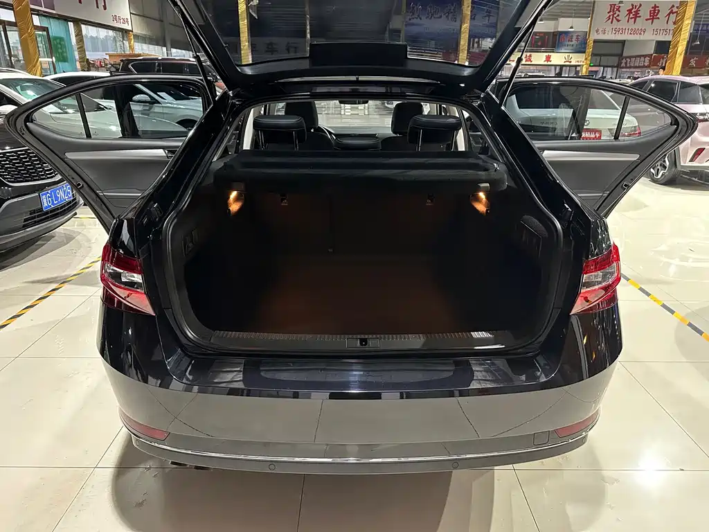Skoda Superb — фото 6
