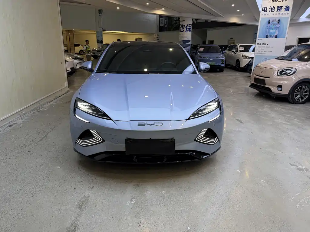 BYD Seal — фото 2