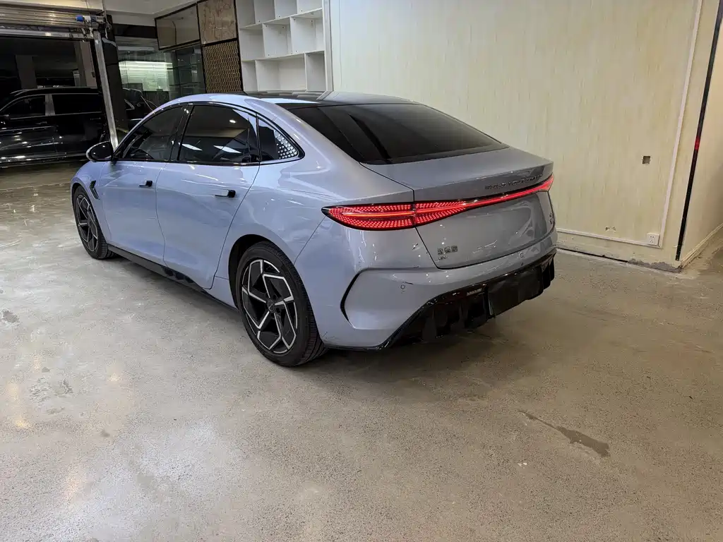 BYD Seal — фото 6