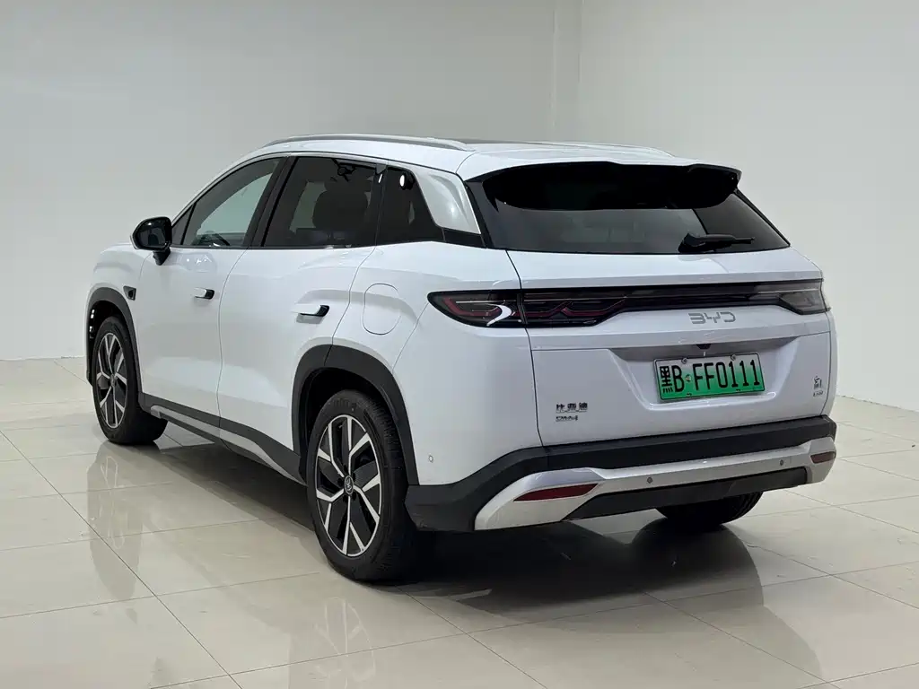 BYD L DM-i — фото 6
