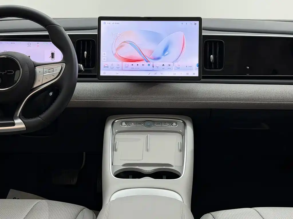 BYD Sealion 05 EV — фото 17