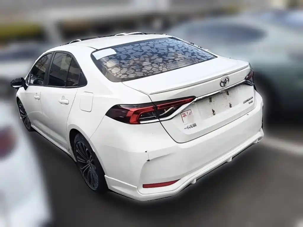 Toyota Corolla — фото 6