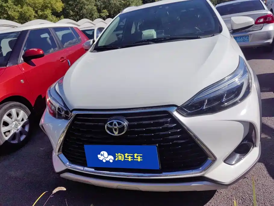 Toyota Yaris L — фото 2
