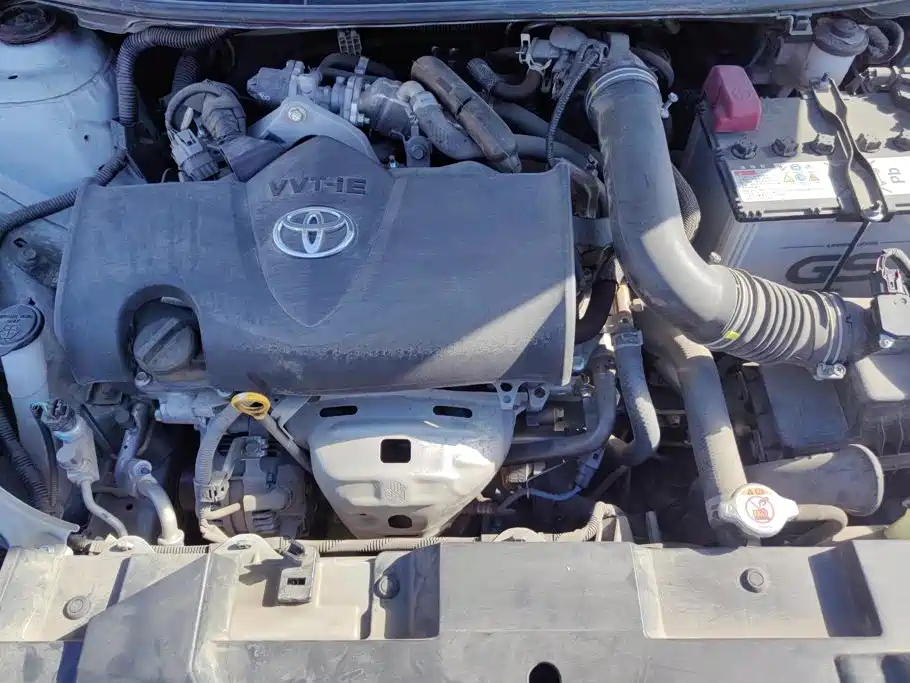 Toyota Yaris L — фото 10