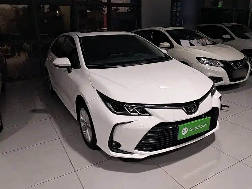 Toyota Corolla — фото 3