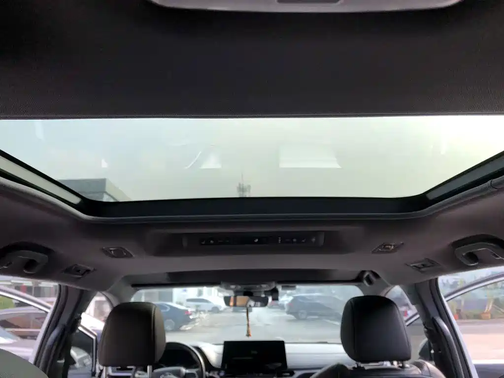 Toyota Granvia — фото 9