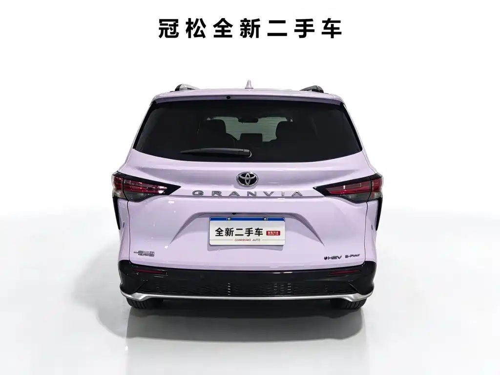 Toyota Granvia — фото 4