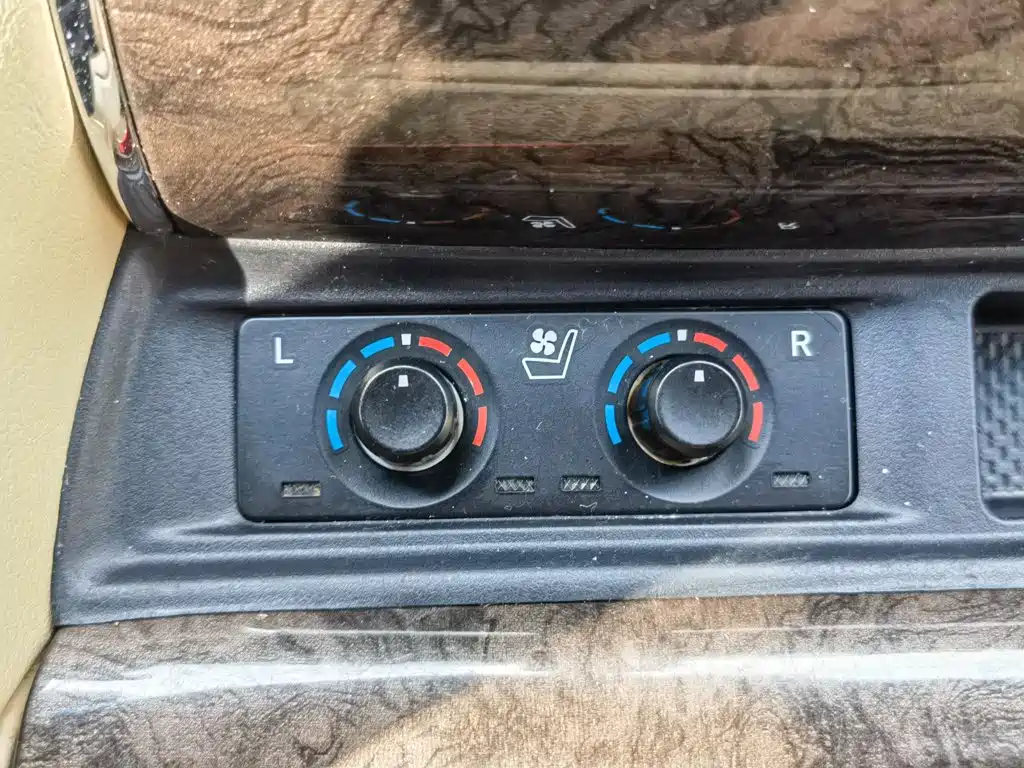 Toyota Alphard — фото 18