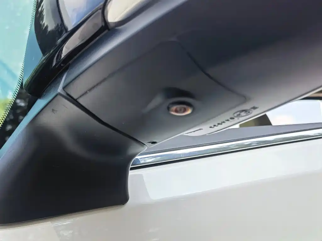 Toyota Alphard — фото 29
