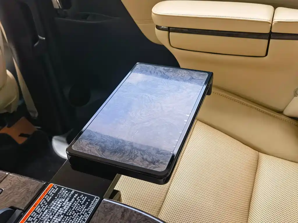 Toyota Alphard — фото 34