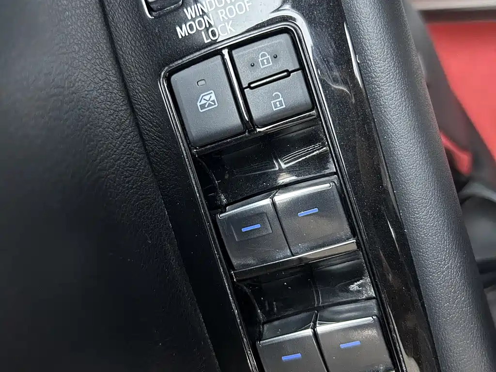Toyota Vellfire — фото 20