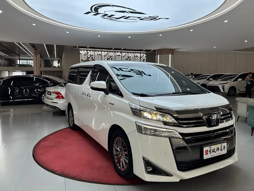 Toyota Vellfire — фото 3