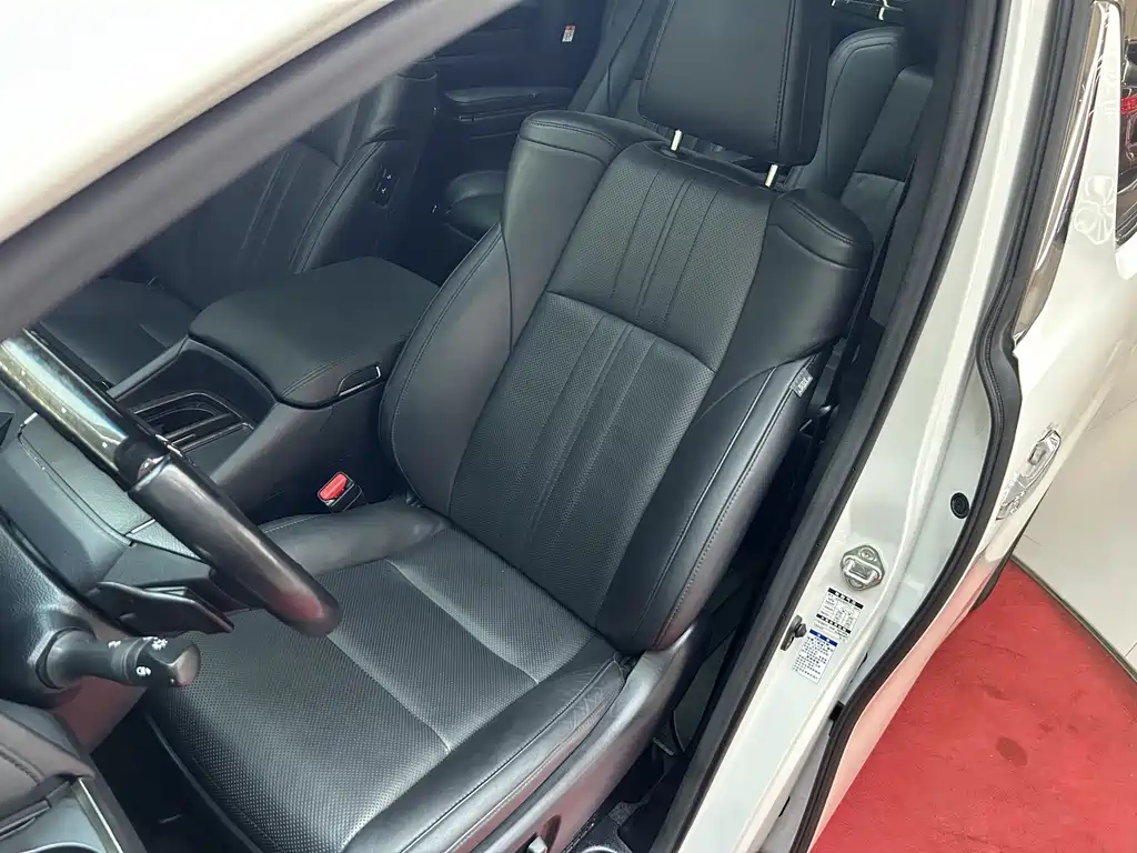 Toyota Vellfire — фото 36