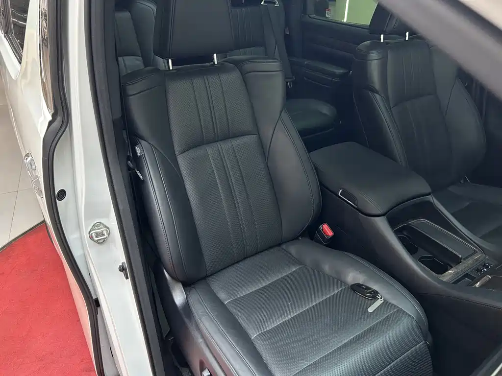 Toyota Vellfire — фото 37