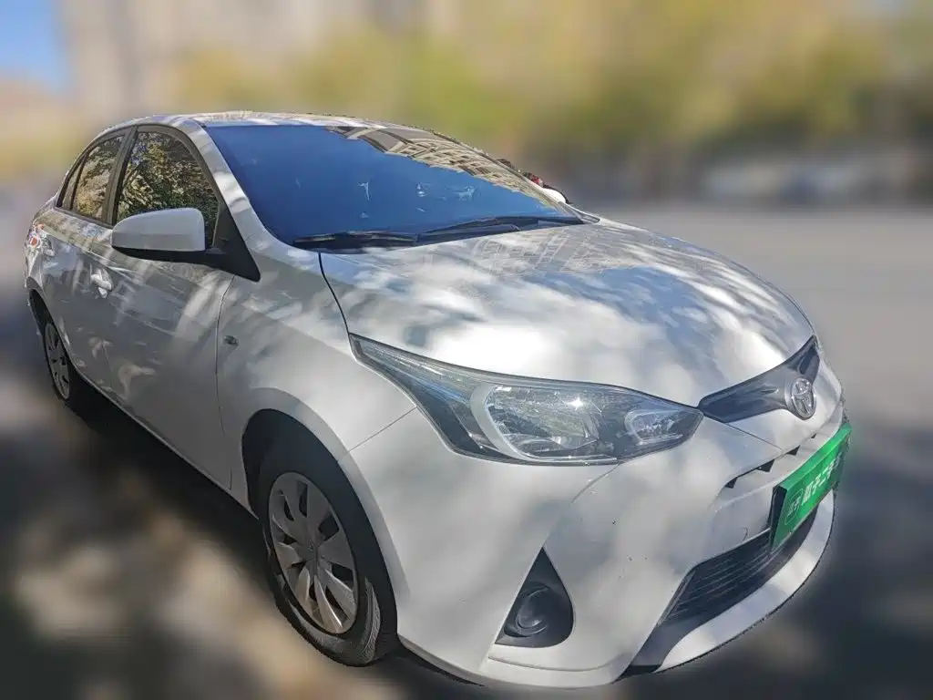 Toyota Yaris L — фото 22