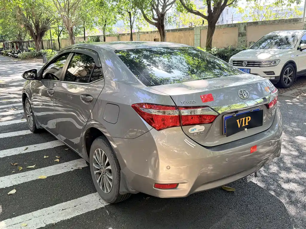 Toyota Corolla — фото 2