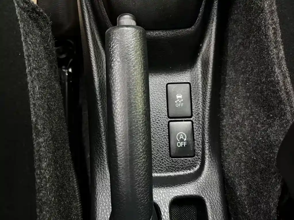 Toyota Yaris L — фото 16