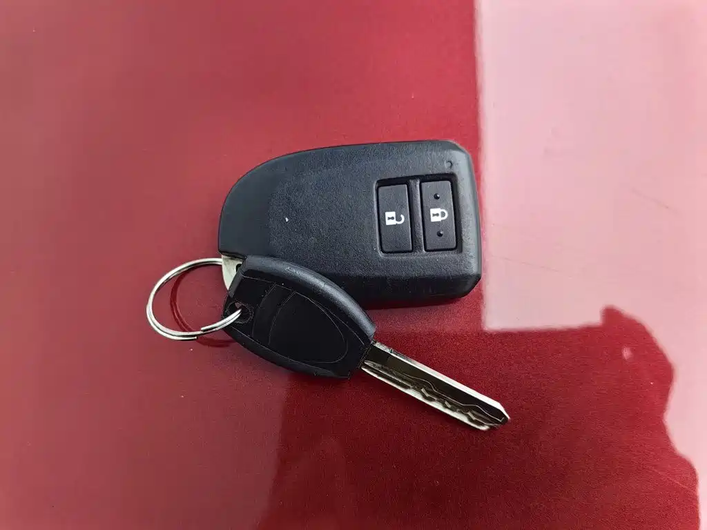 Toyota Yaris L — фото 19