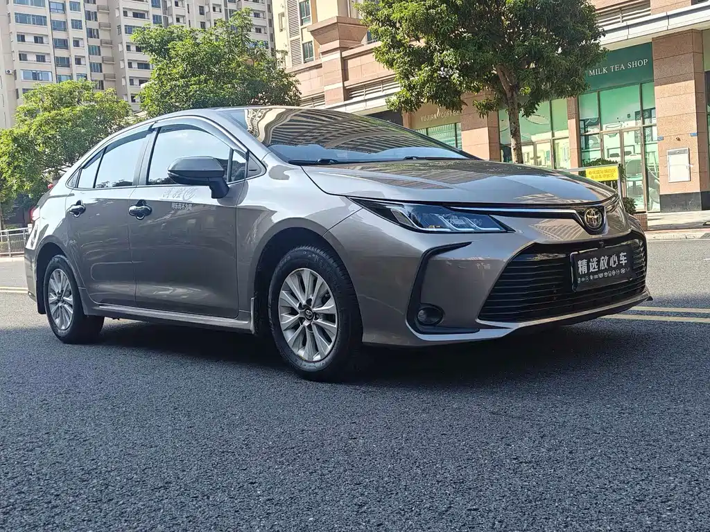 Toyota Corolla — фото 3