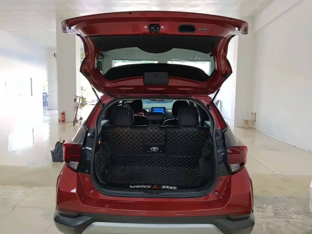 Toyota Yaris L — фото 18