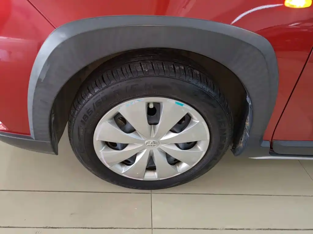 Toyota Yaris L — фото 22