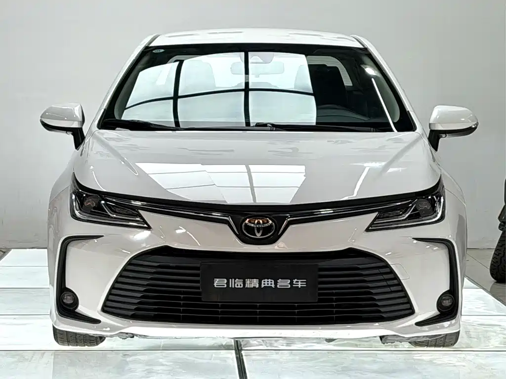 Toyota Corolla — фото 2