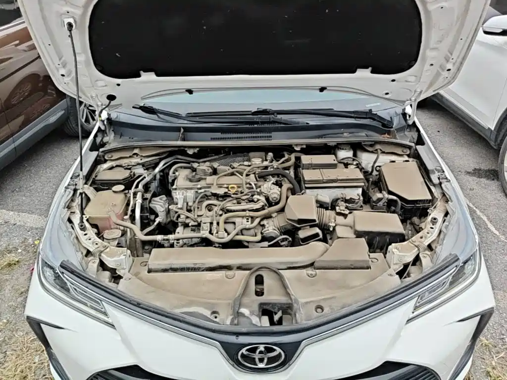 Toyota Corolla — фото 19