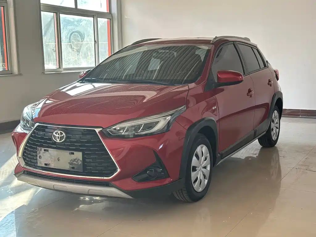 Toyota Yaris L — фото 3