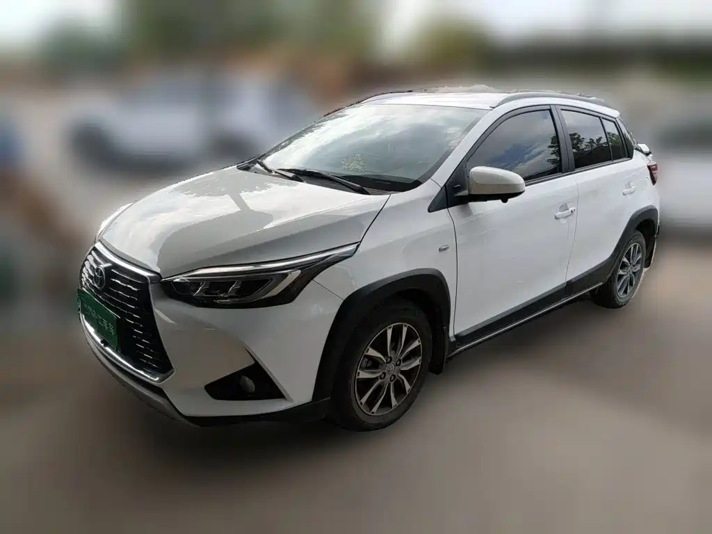 Toyota Yaris L — фото 2