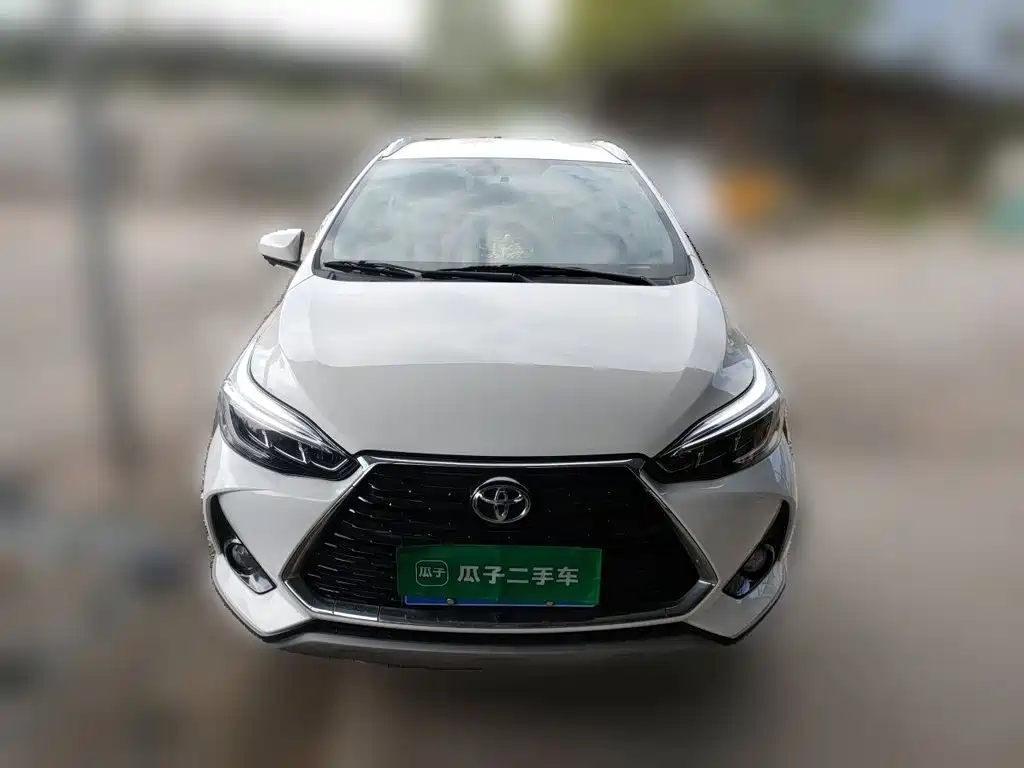 Toyota Yaris L — фото 3