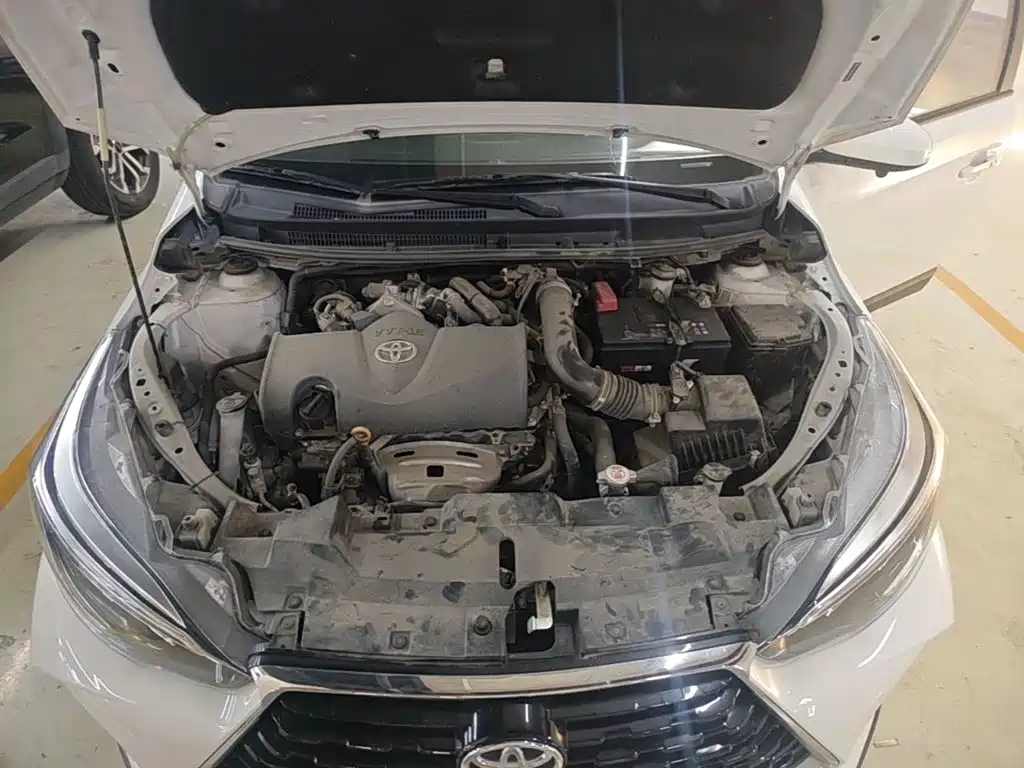 Toyota Yaris L — фото 23