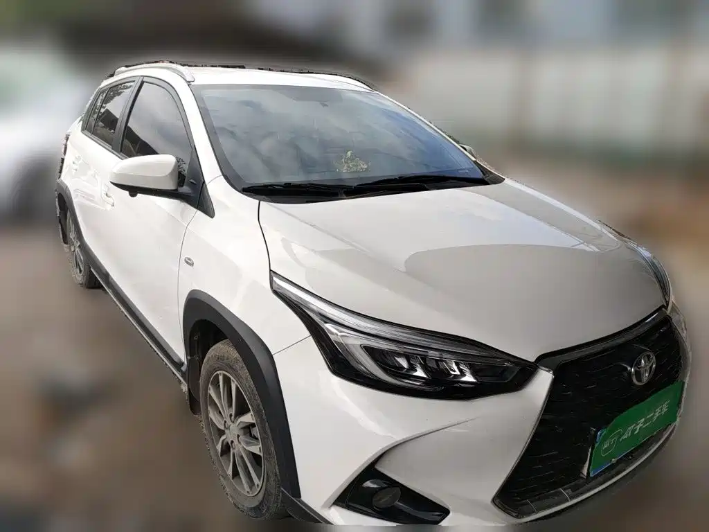 Toyota Yaris L — фото 4