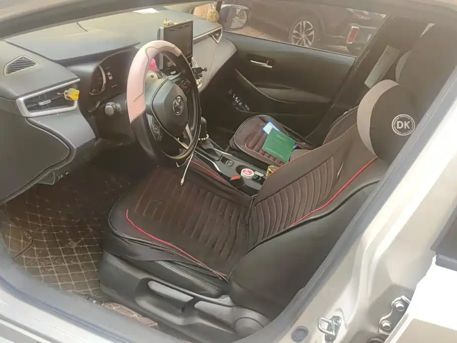 Toyota Corolla — фото 9