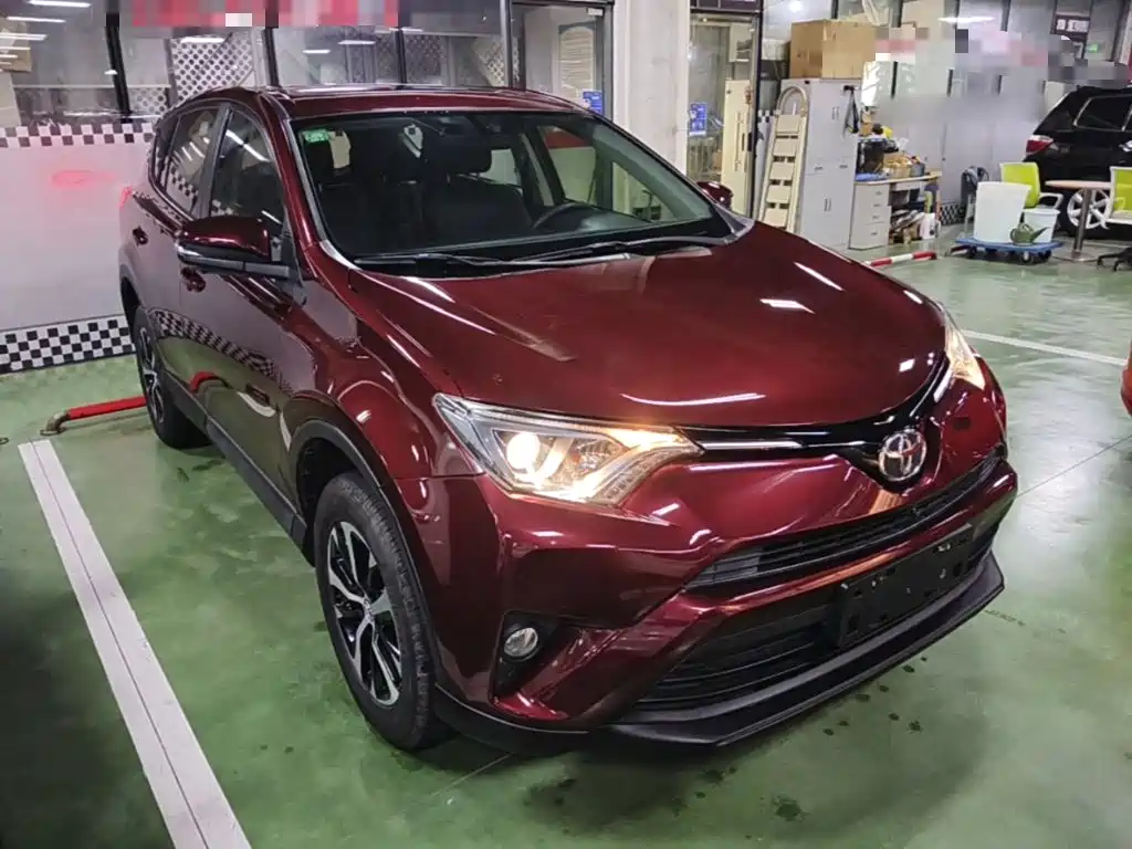 Toyota RAV4 — фото 3