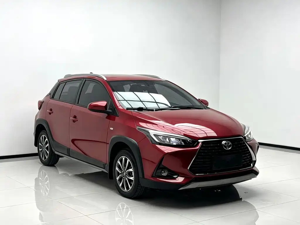 Toyota Yaris L — фото 3