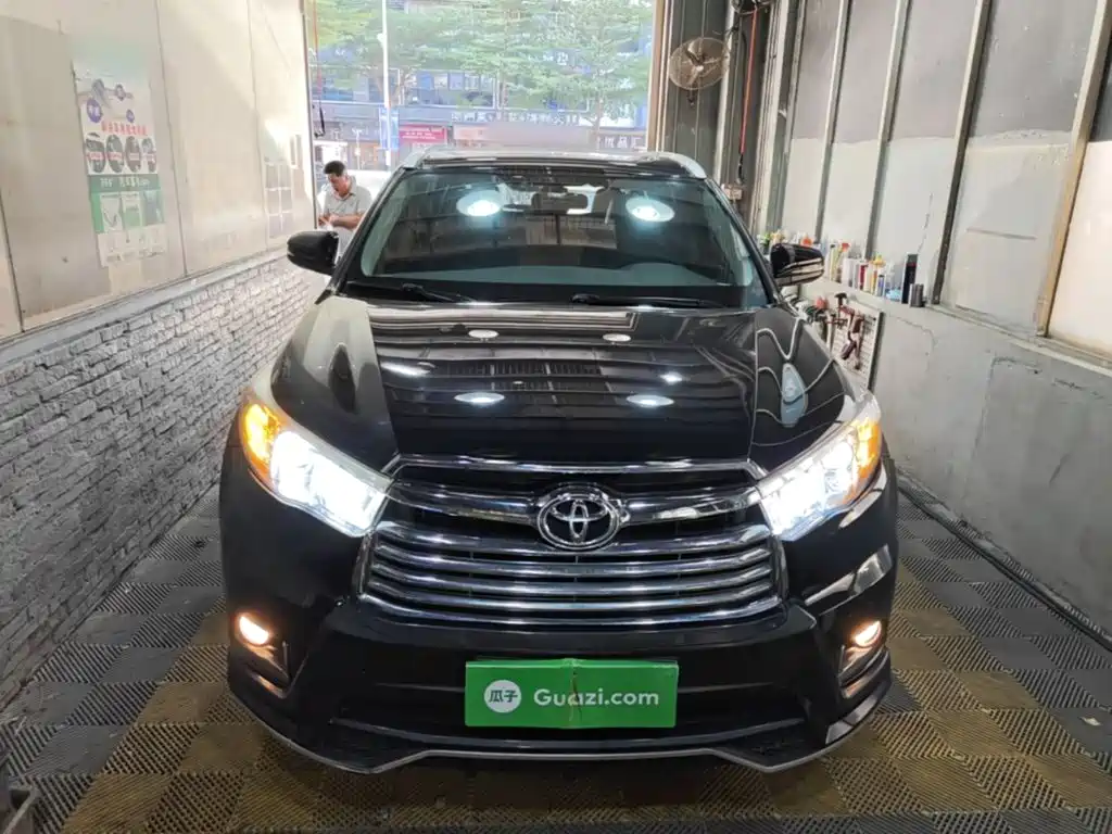 Toyota Highlander — фото 2